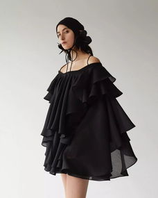 褶皺，服裝的詩意之美